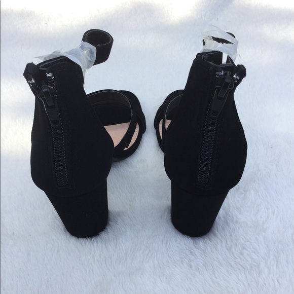 CHARLOTTE RUSSE BLACK CHUNKY HEEL STRAP UP HEELS - Picture 6 of 6